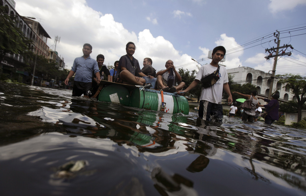 thailand banjir Banjir 1027 di Thailand, 15 di Bangkok terancam 