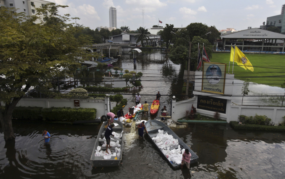 thailand banjir Banjir 1027 di Thailand, 17 di Bangkok terancam 
