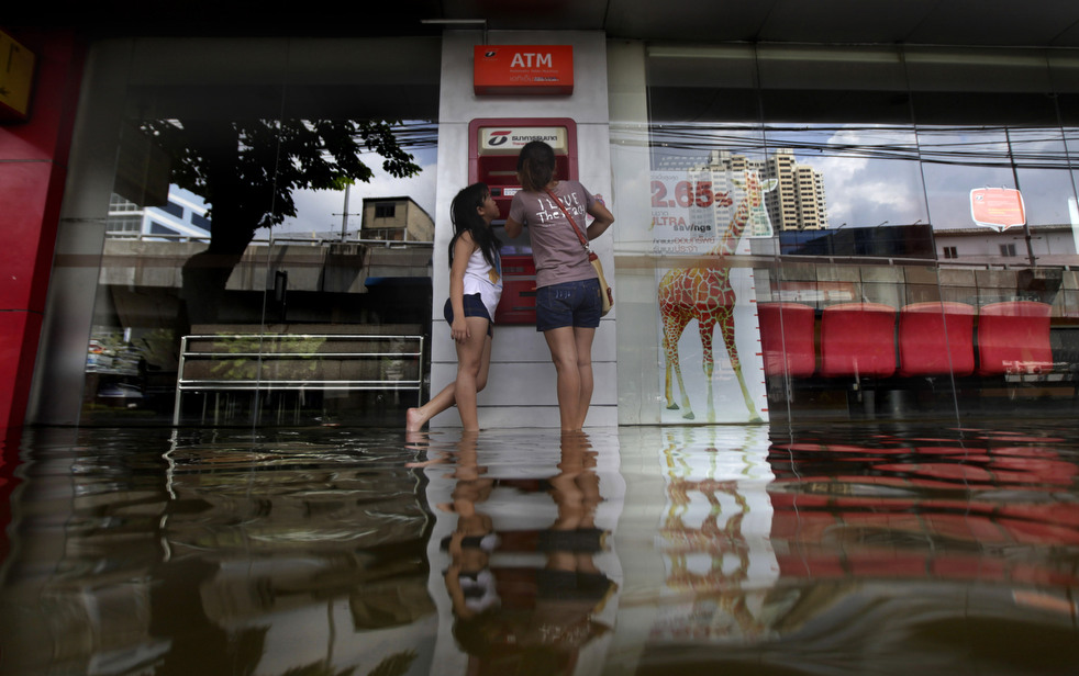 thailand banjir Banjir 1027 di Thailand, 20 di Bangkok terancam 