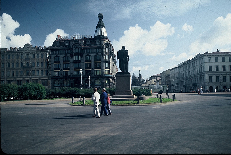 0027 Ленинград в фотографиях западных туристов (Часть 2)