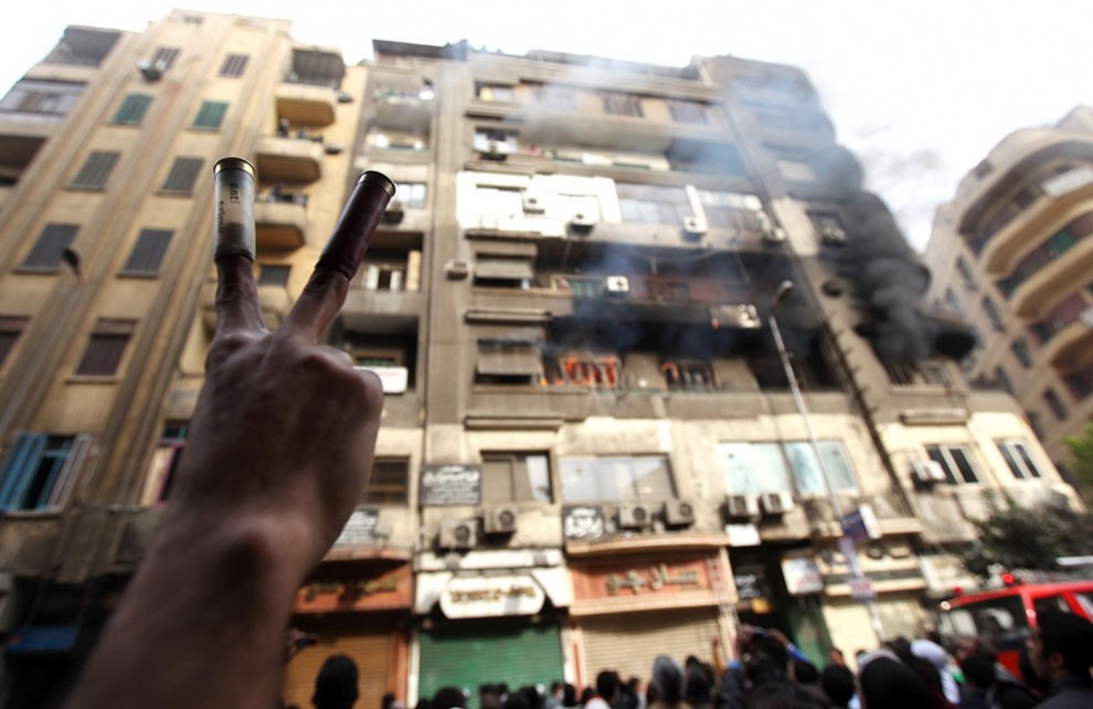 22100 990x642 Новые беспорядки в Каире