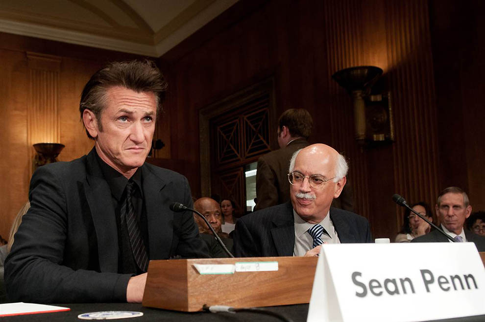 3133 Sean Penn: Aktor dan Aktivis