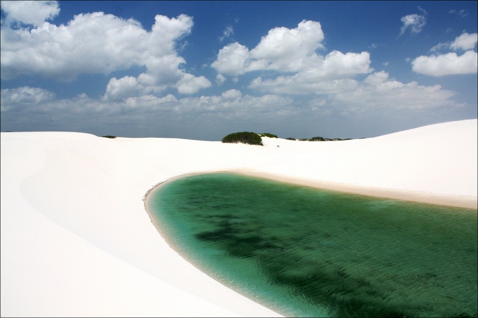 LiwFS000 Простыни Мараньяна: Белые пески Lencois Maranhenses Бразилии