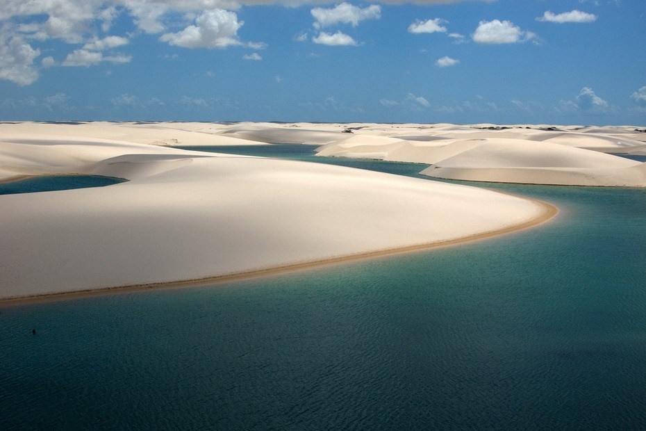 VCKwj000 Простыни Мараньяна: Белые пески Lencois Maranhenses Бразилии