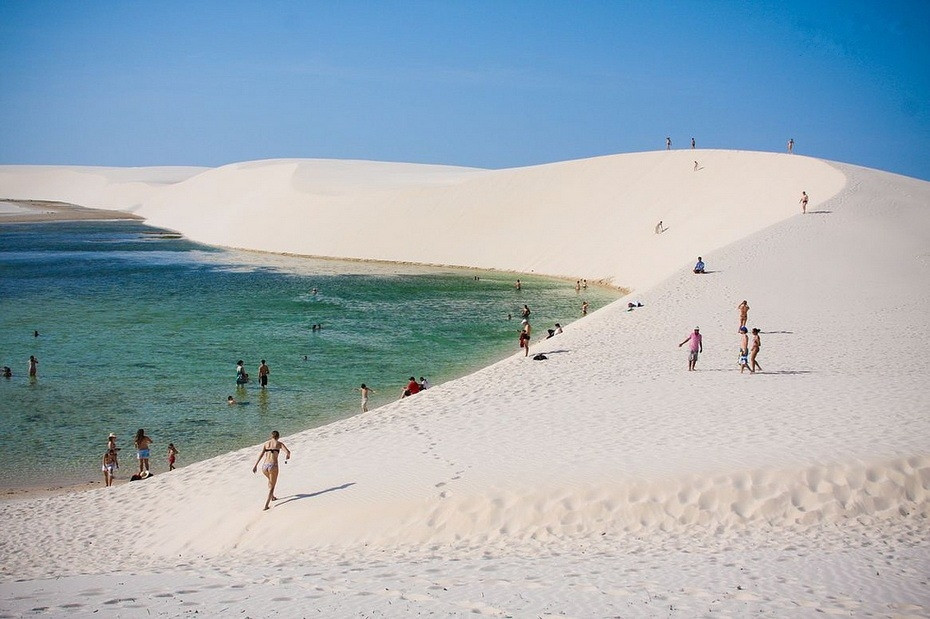 fC1Y0000 Простыни Мараньяна: Белые пески Lencois Maranhenses Бразилии