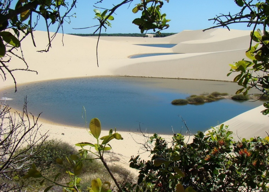 rJLGm000 Простыни Мараньяна: Белые пески Lencois Maranhenses Бразилии