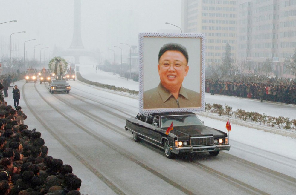 1994 990x653 Северная Корея простилась с Ким Чен Иром