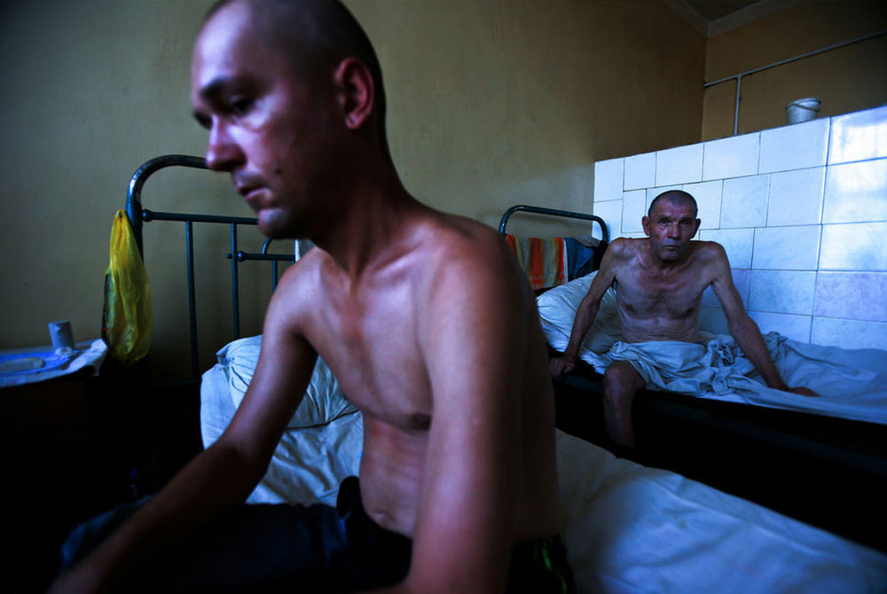 2564 Украина: секс, наркомания, бедность и СПИД в 2011 году