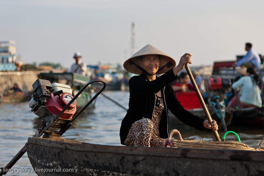 2730 Плавучий рынок Кайранг в дельте Меконга