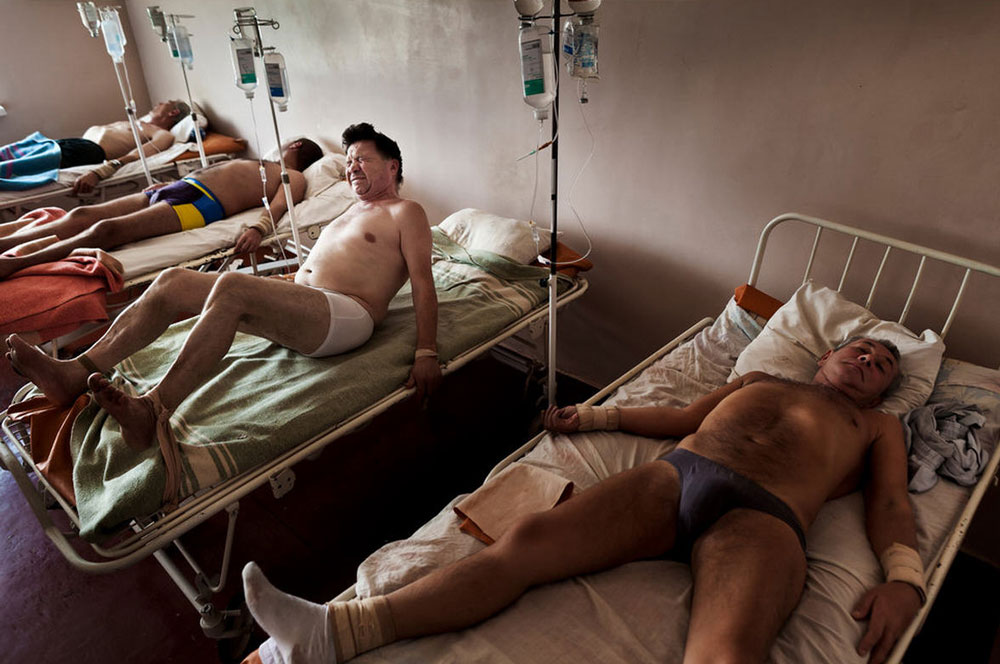 2856 Украина: секс, наркомания, бедность и СПИД в 2011 году