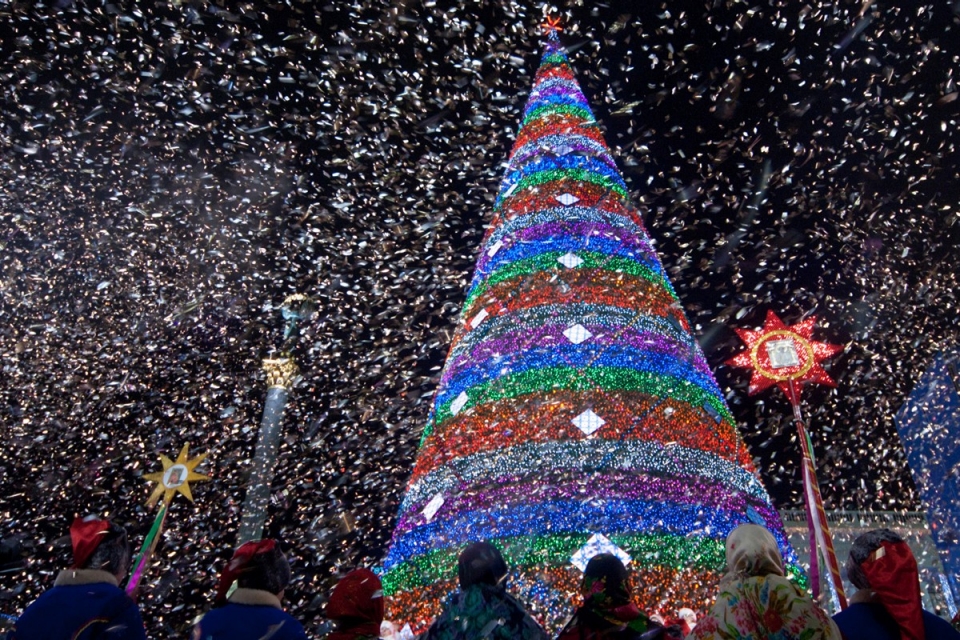 3251 Рождественские елки со всего мира