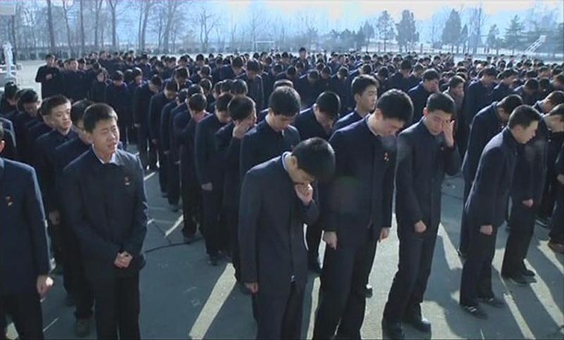 Умер лидер Северной Кореи Ким Чен Ир. Kimdead15