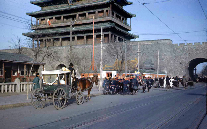 1406 Пекин 1947 года в цвете: на изломе эпох