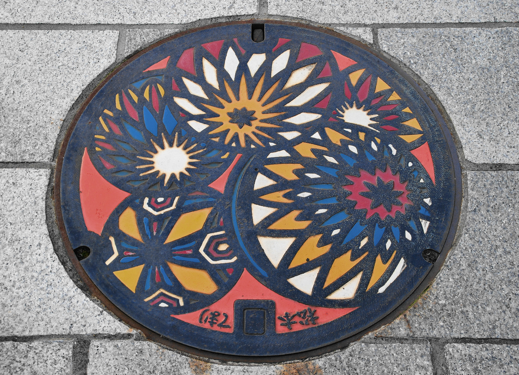 1484 Необычный уличный арт: Канализационные люки из Японии
