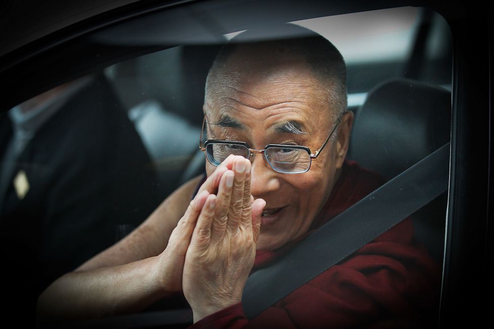 2172 Все лица Далай ламы: духовный лидер, политик, изгнанник