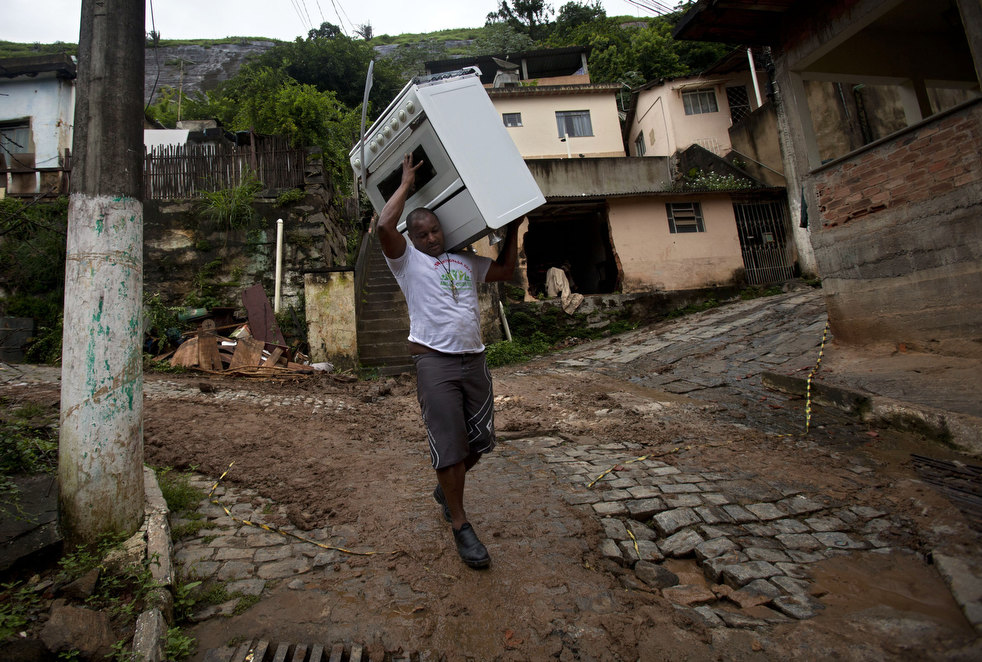 brazil floods 11 Разрушительный оползень в Бразилии