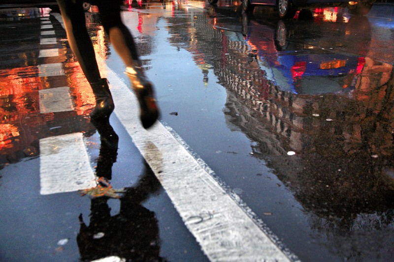 0027 800x533 Париж под дождем. Фотограф Кристоф Жакро