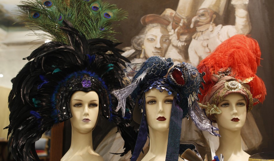 1583 Разнообразие масок Венецианского карнавала