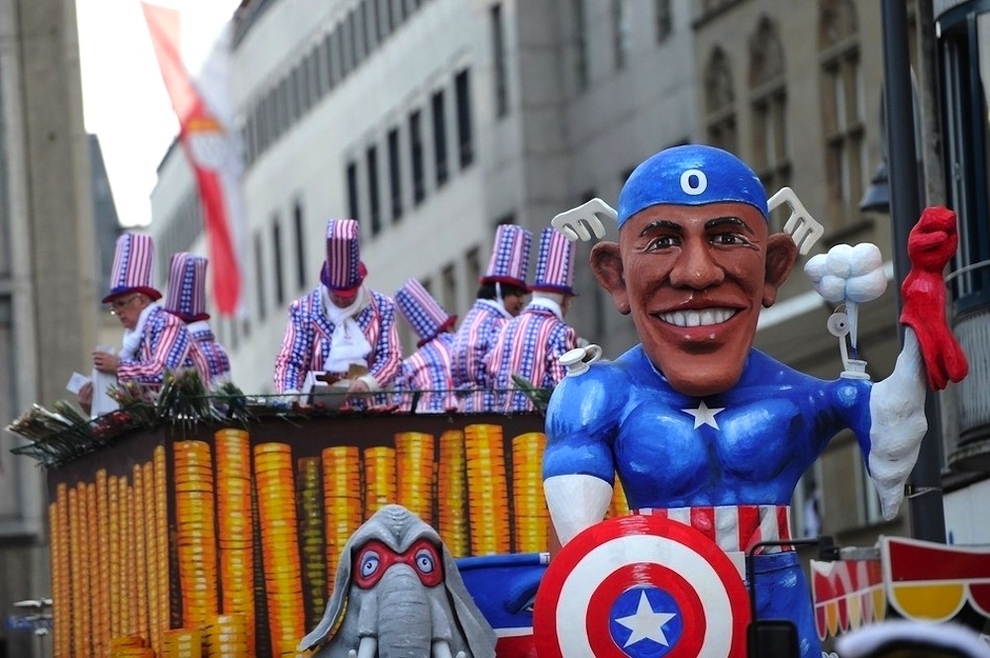 Strange Carnival 1599 platform with Obama