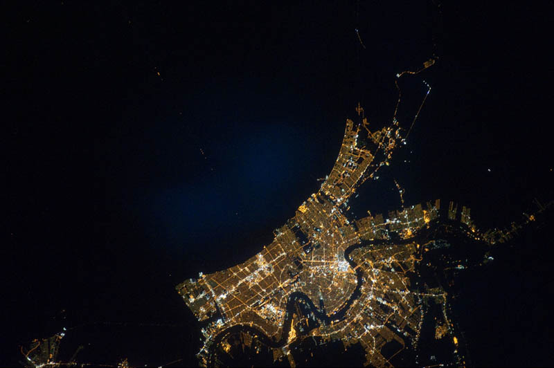 2062 Ночные города. Вид из космоса.