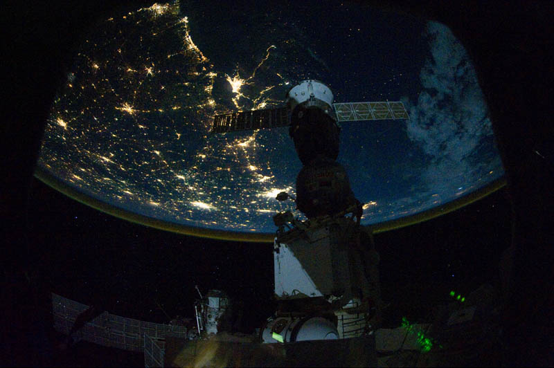 2278 Ночные города. Вид из космоса.