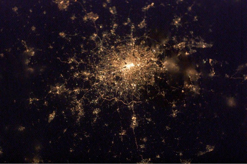 2743 Ночные города. Вид из космоса.