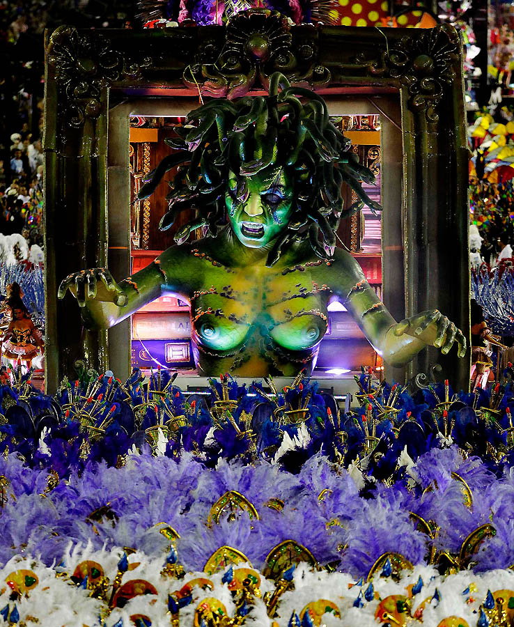 32 1 Карнавал в Рио 2012