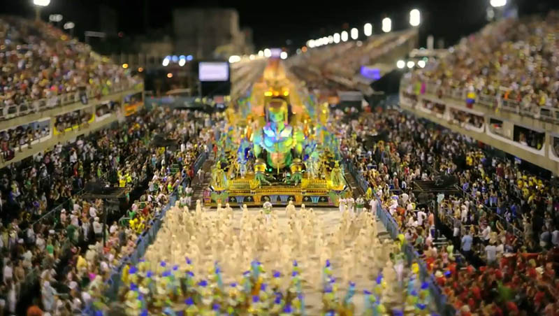 4234 Бразильский карнавал в тилт шифт объективе