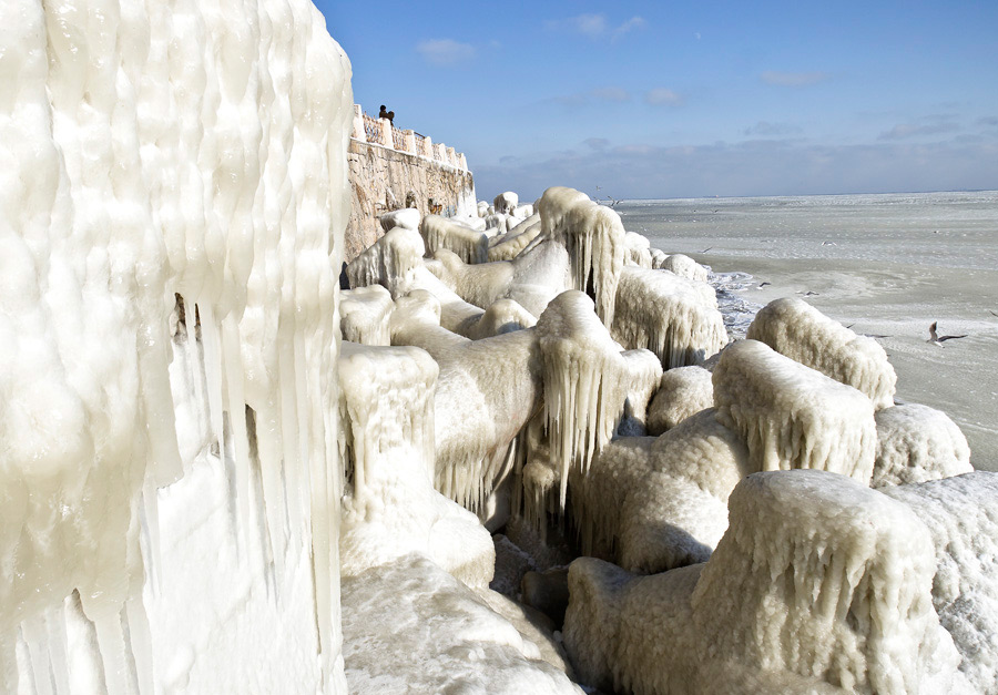 freeze12 Черное море впервые за 30 лет покрылось льдом