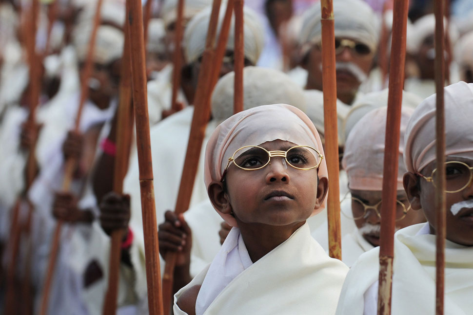 В Калькутте состоялся марш маленьких Ганди