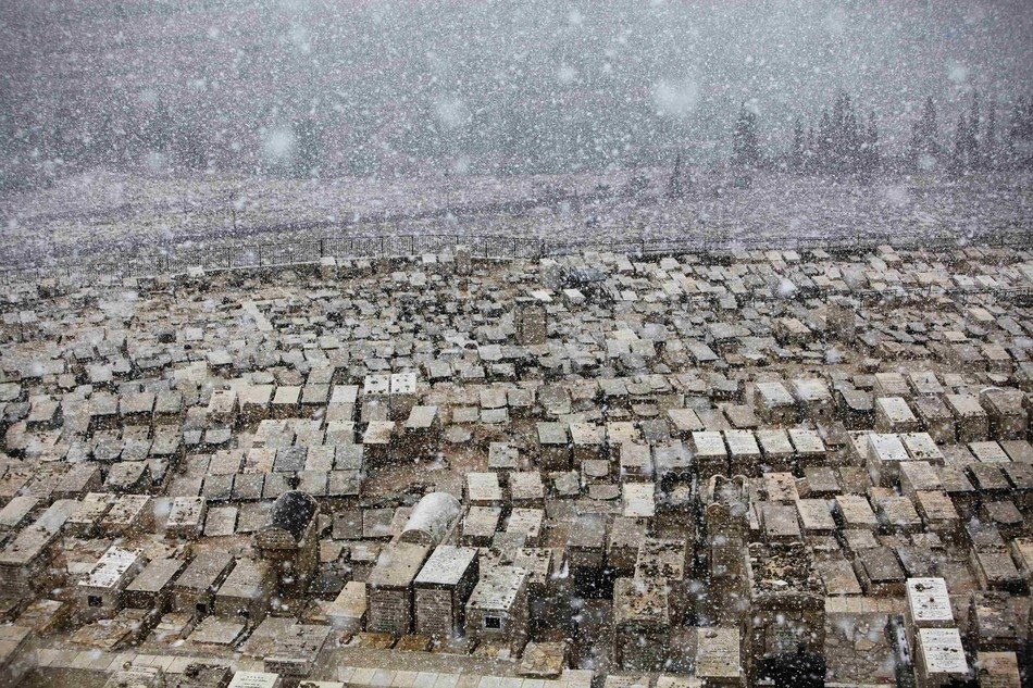 1011 Иерусалим занесло снегом