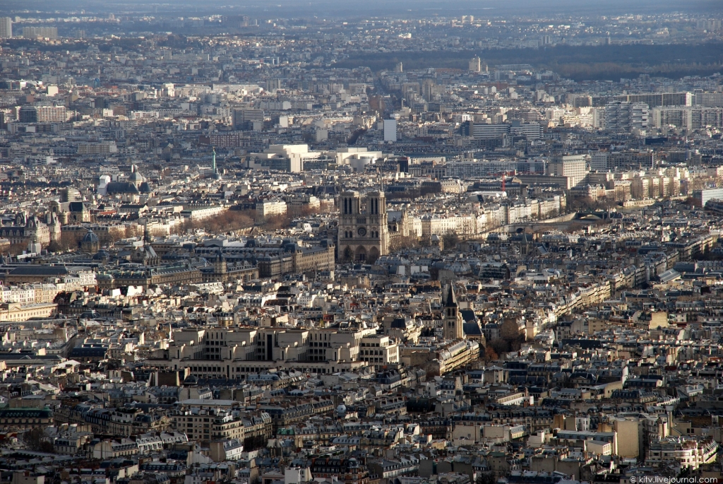 2252 Как выглядит Париж с Эйфелевой башни?