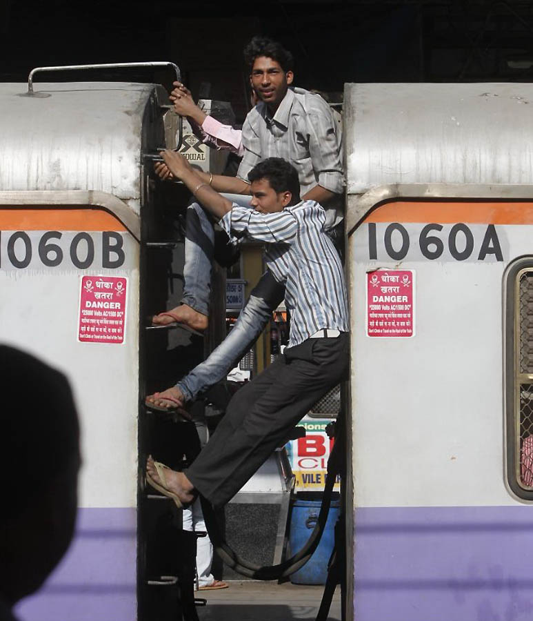 3132 Индийская железная дорога   перегруженный гигант в действии