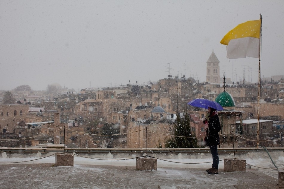 415 Иерусалим занесло снегом