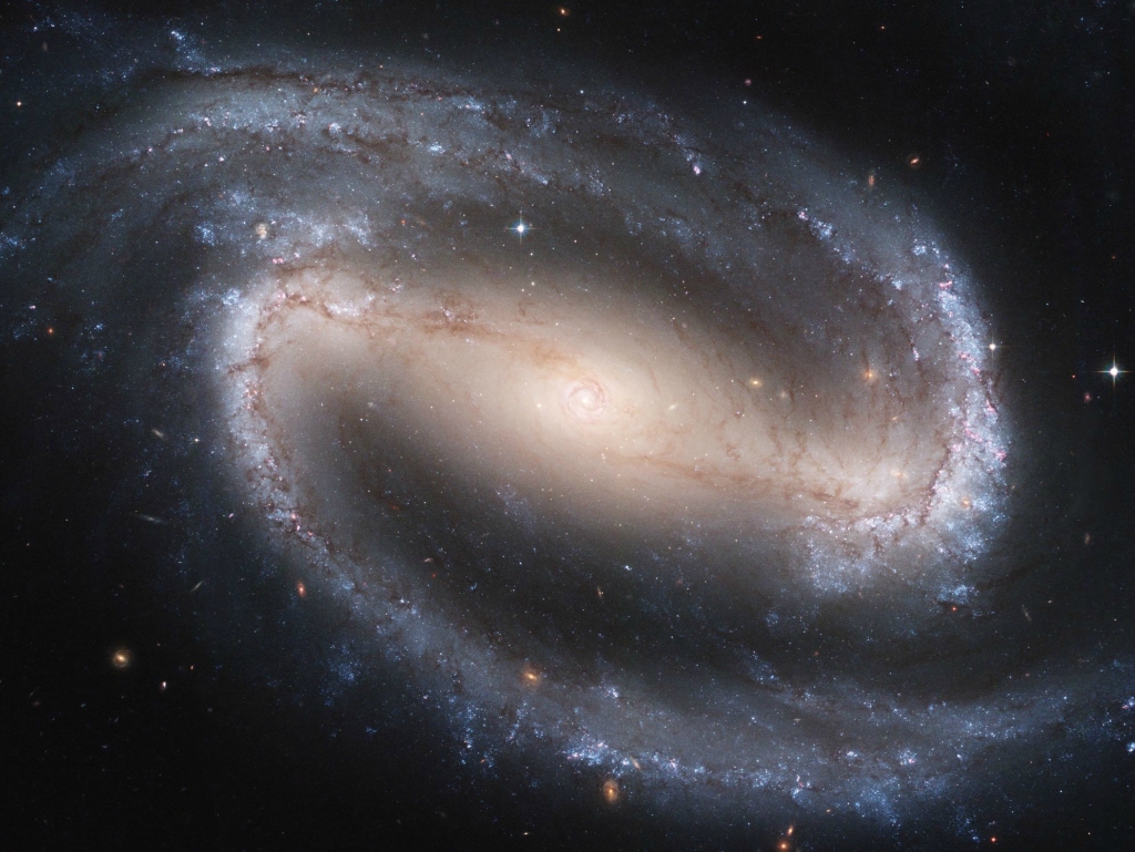 6188 Большое фотопутешествие в космос с телескопом Хаббл