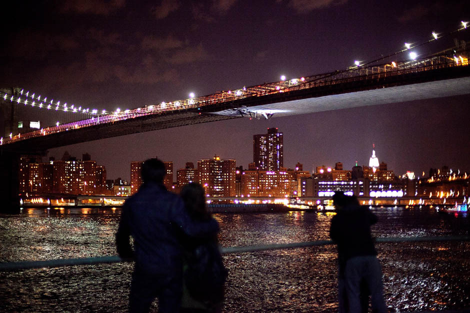 772 Инцидент в Нью Йорке поврежден Бруклинский мост