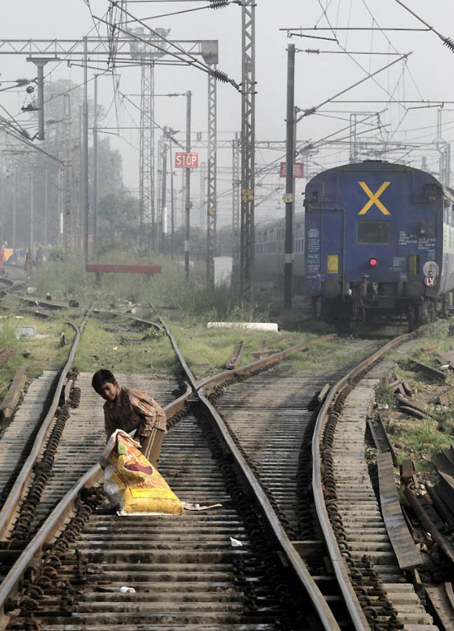 790 Индийская железная дорога   перегруженный гигант в действии