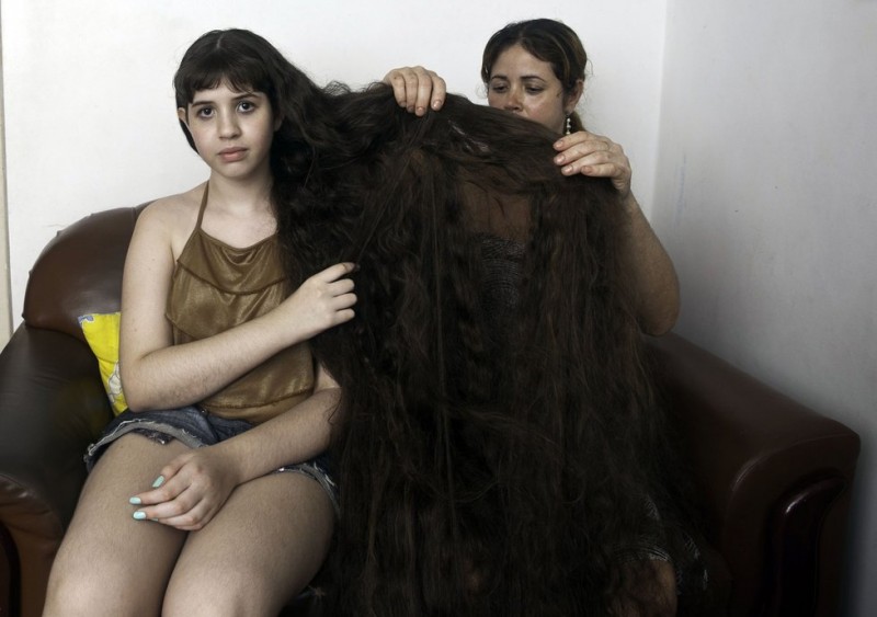 Brazil 1 800x563 12 летняя Рапунцель из Бразилии продаст косу, чтобы сделать ремонт в квартире