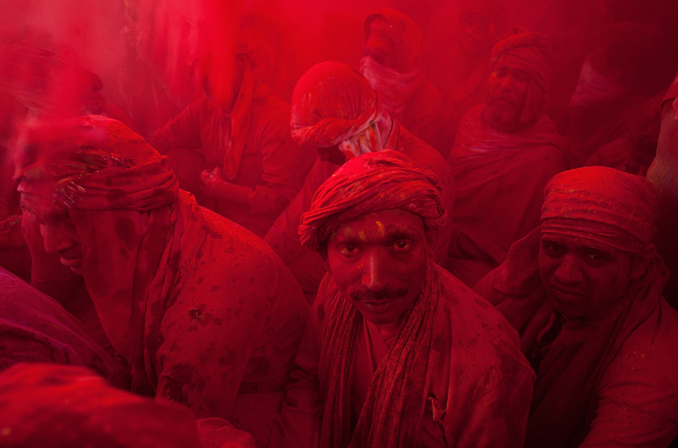 bp131 Фестиваль красок Латхмар Холи в Индии