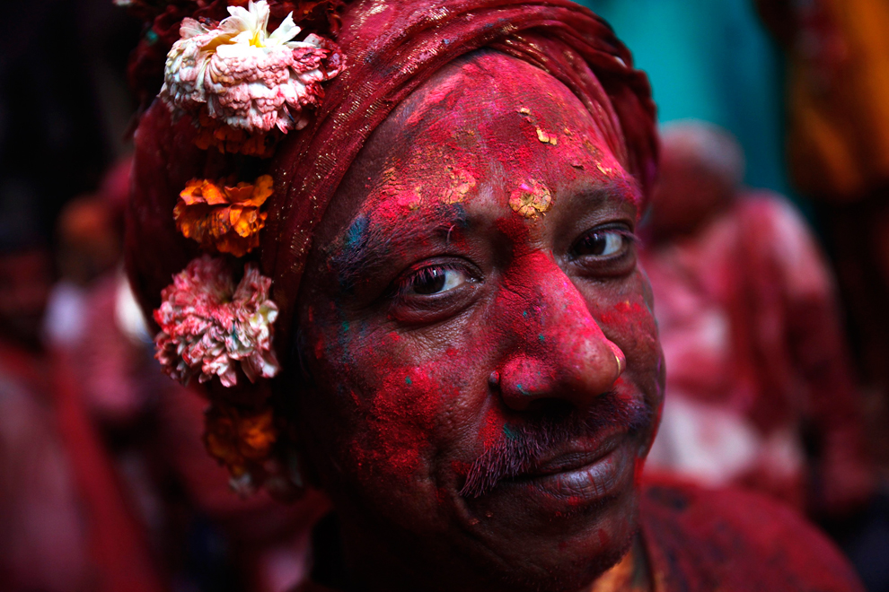 bp71 Фестиваль красок Латхмар Холи в Индии