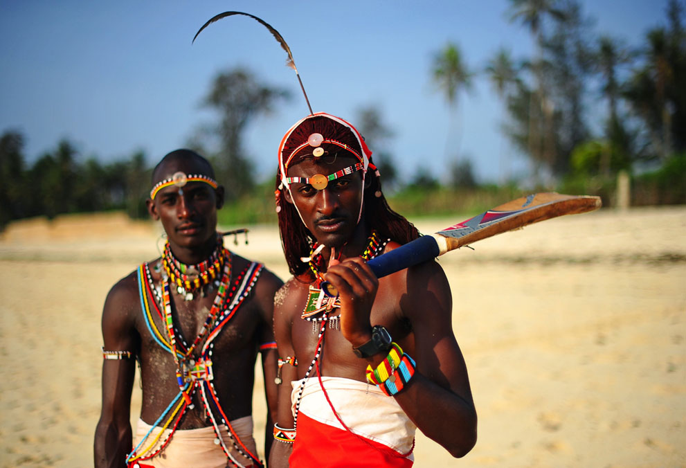 s m02 41015648 Команда по крикету из племени масаи