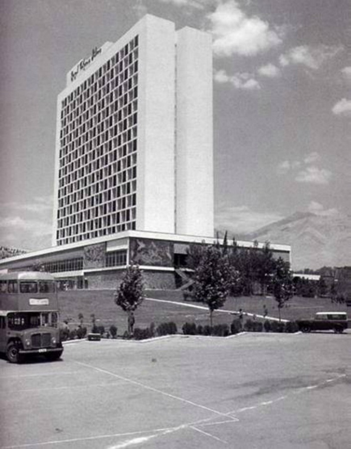 8. Гостиница Хилтон в Тегеране, 1961 год. Сейчас она называется