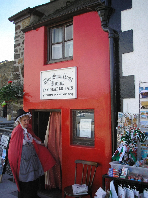 The Smallest House in Great Britain Самые маленькие дома в мире