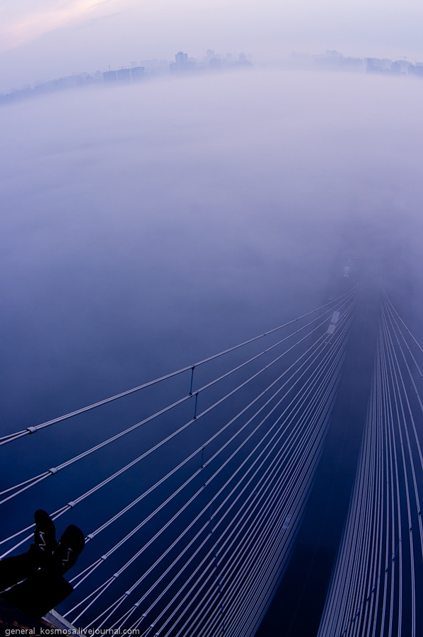 bridge14 Туманный рассвет над Киевом на высоте 136 метров