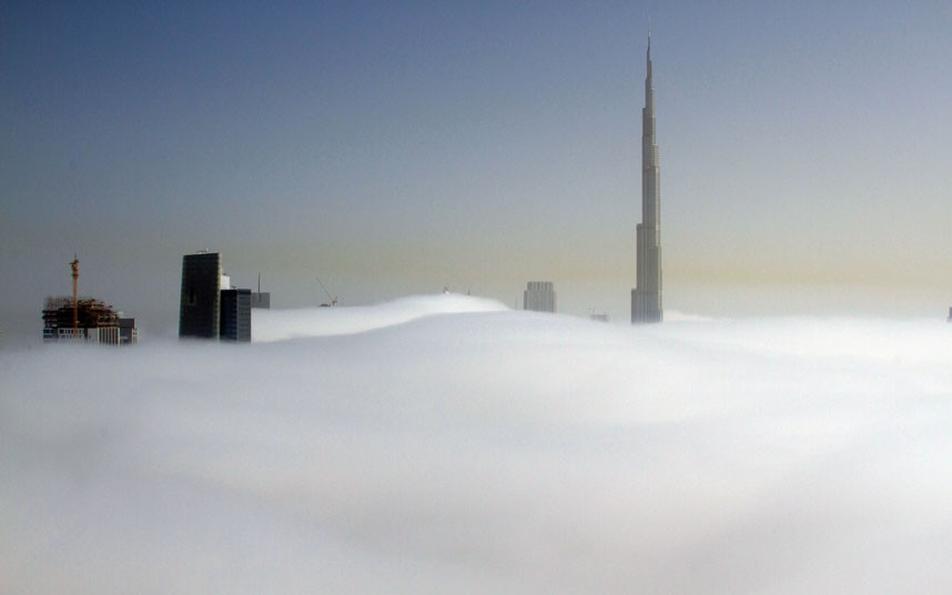 burj blanket 2183483k Дубай, окутанный туманом