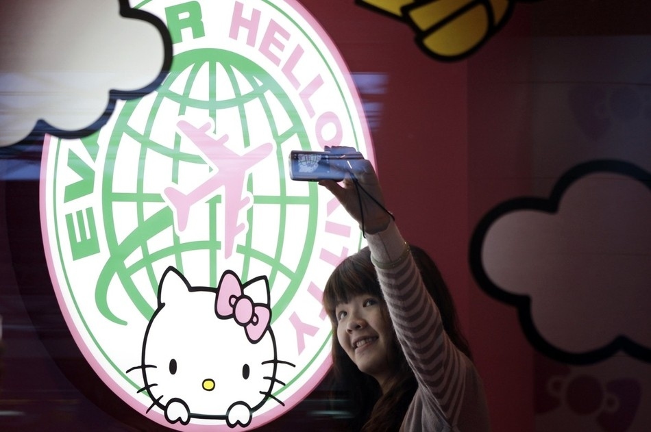 514 Авиалинии Hello Kitty