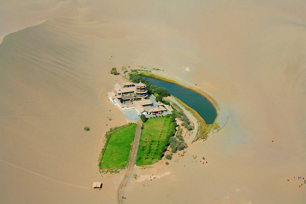 210 Озеро полумесяц   китайский оазис в пустыне