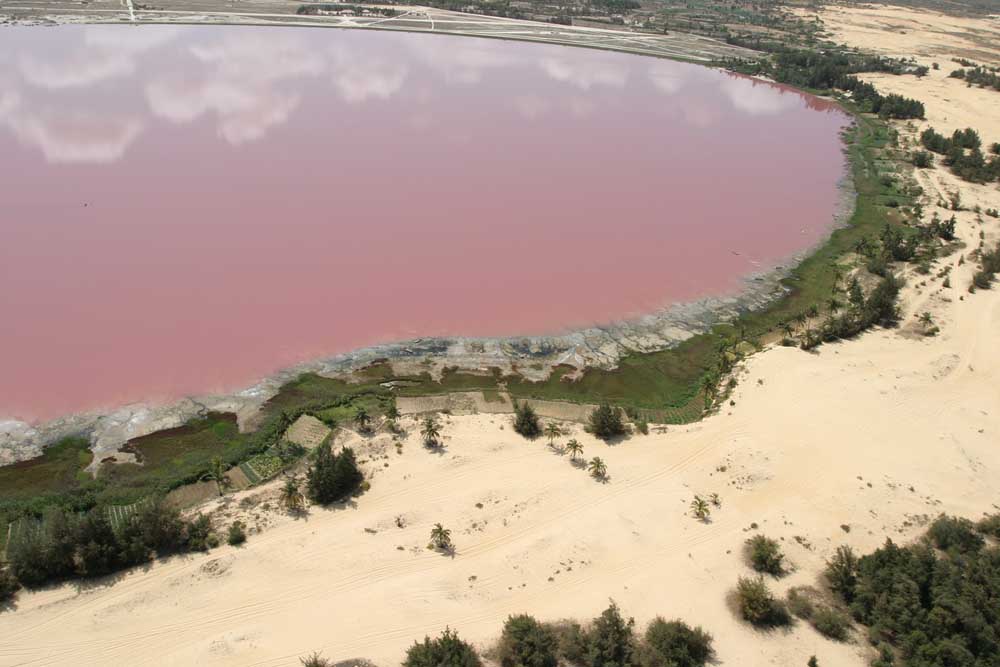 7651562 Розовое озеро в Сенегале