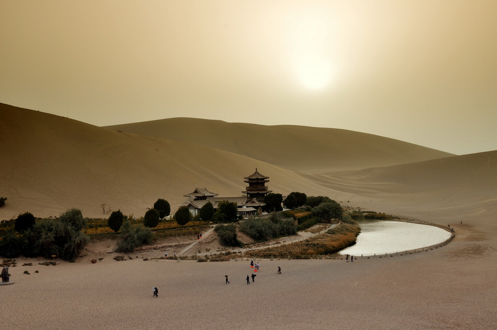 83 Озеро полумесяц   китайский оазис в пустыне