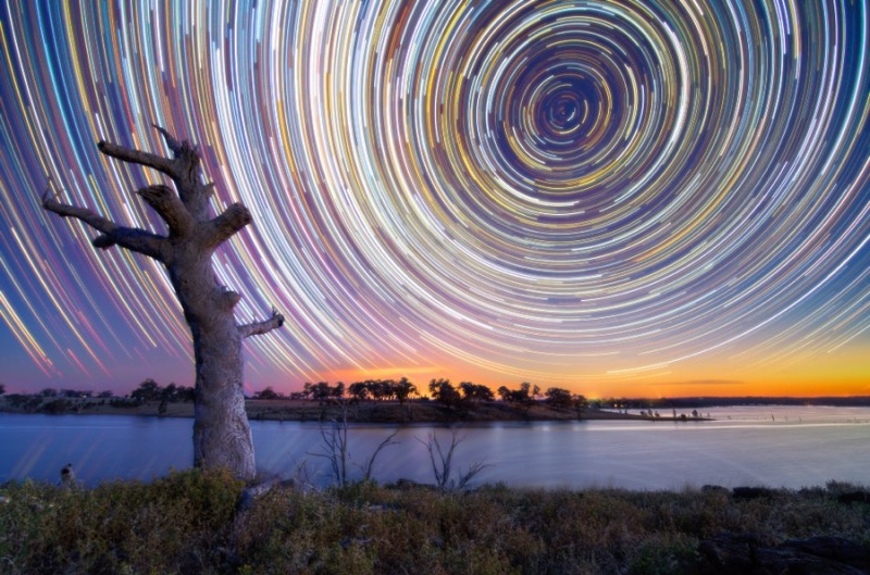 startrails01 800x529 Путешествия звёзд по ночному небу Австралии